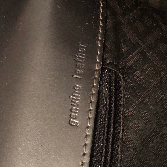 HOLIDAY SALE:Authentic Black BALLY Genuine Leather Shoulder Bag (Crease at Back) - Picture 8 of 8